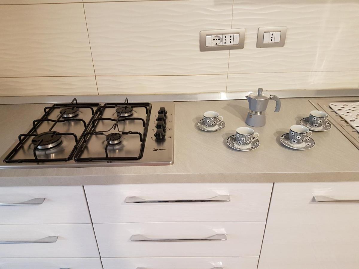 Casa Vacanza Dinastia Borbone - Centro Storico Naples Luaran gambar