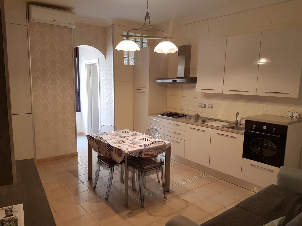 Casa Vacanza Dinastia Borbone - Centro Storico Naples Luaran gambar