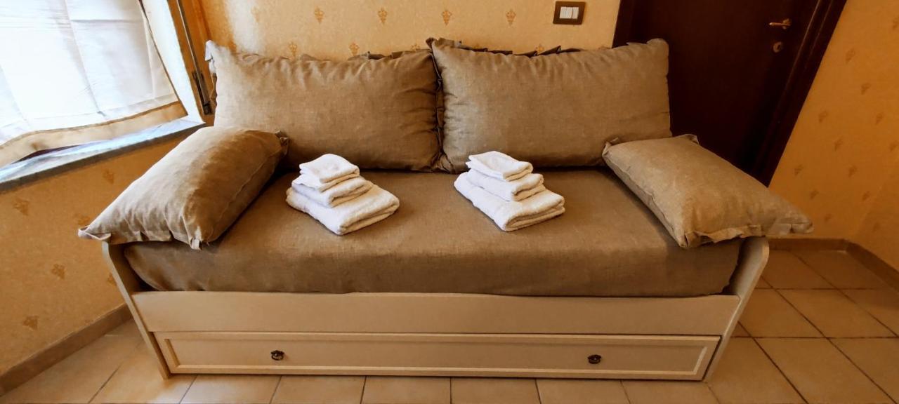 Casa Vacanza Dinastia Borbone - Centro Storico Naples Luaran gambar