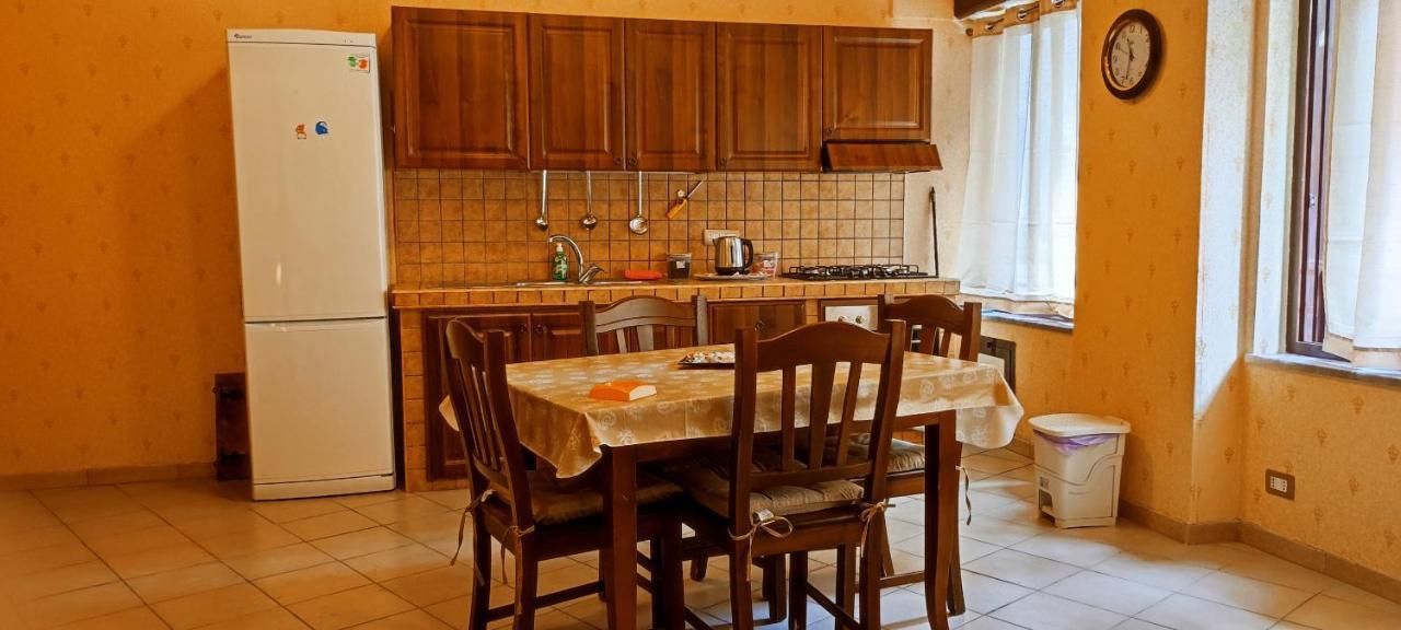 Casa Vacanza Dinastia Borbone - Centro Storico Naples Luaran gambar