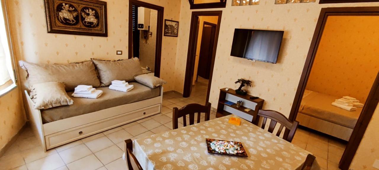 Casa Vacanza Dinastia Borbone - Centro Storico Naples Luaran gambar