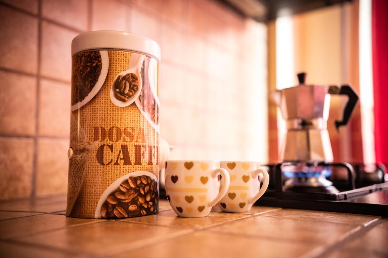 Casa Vacanza Dinastia Borbone - Centro Storico Naples Luaran gambar