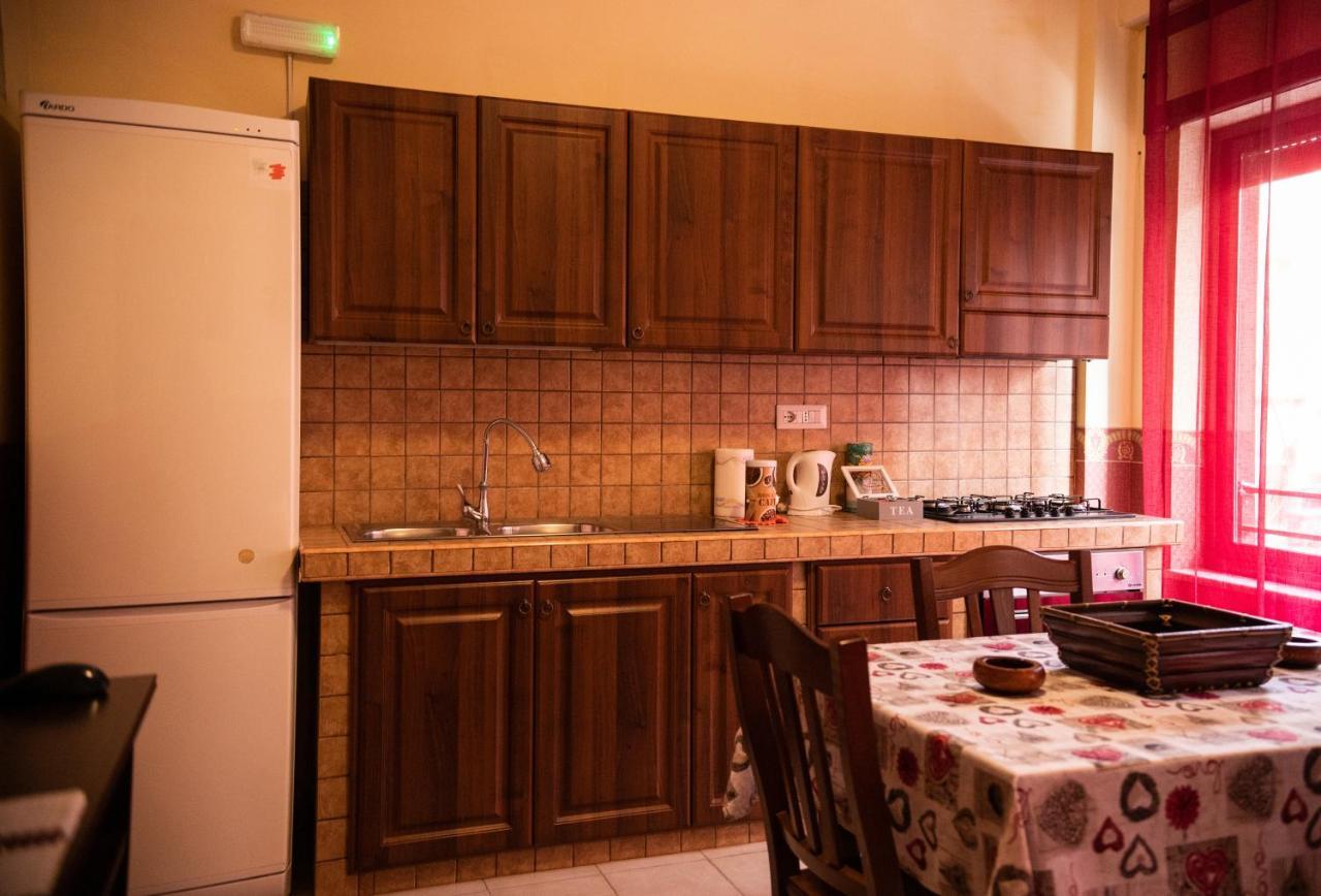 Casa Vacanza Dinastia Borbone - Centro Storico Naples Luaran gambar
