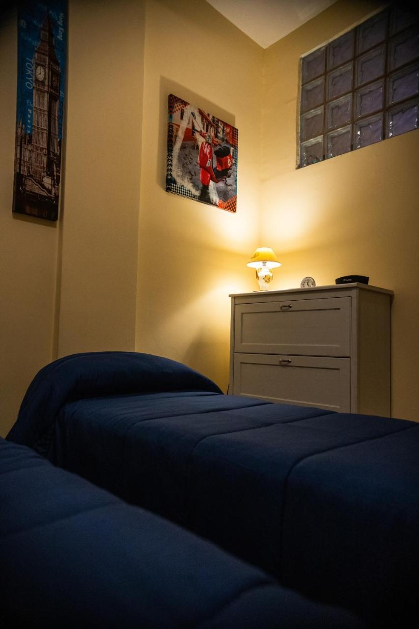 Casa Vacanza Dinastia Borbone - Centro Storico Naples Luaran gambar