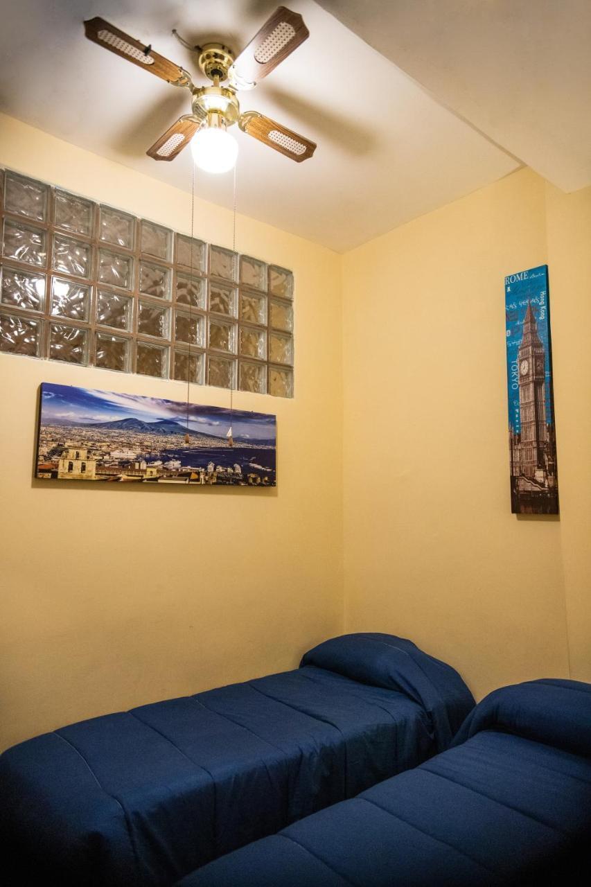 Casa Vacanza Dinastia Borbone - Centro Storico Naples Luaran gambar